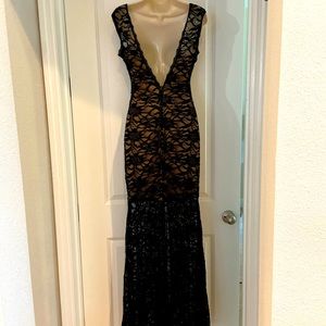 Beautiful evening gown w sequins